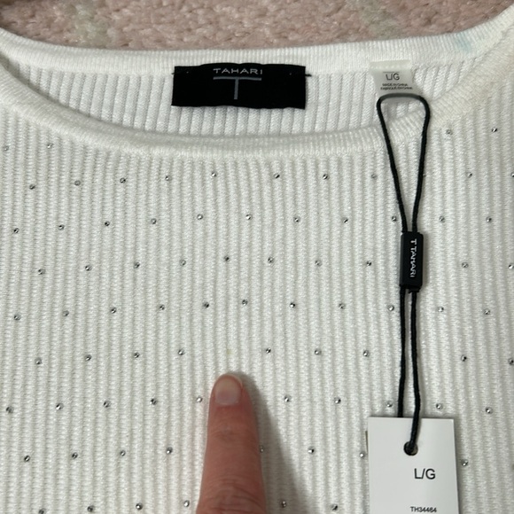 T Tahari Off White Knit Silver Rhinestone Sweater Size Large Holiday Winter Fall - Picture 14 of 14